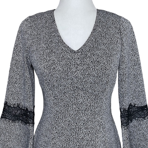 NWT ELLE Boho Long Bell Sleeve Fit and Flare Lace Trim Heathered Gray Dress - Picture 2 of 13